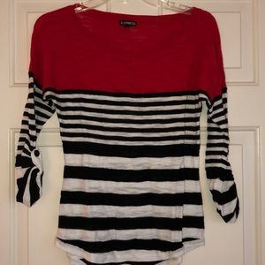 Cute striped top!